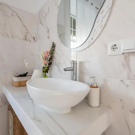 Quinta Virtudes פונשל