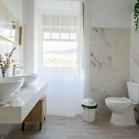 Quinta Virtudes בית הארחה 3*